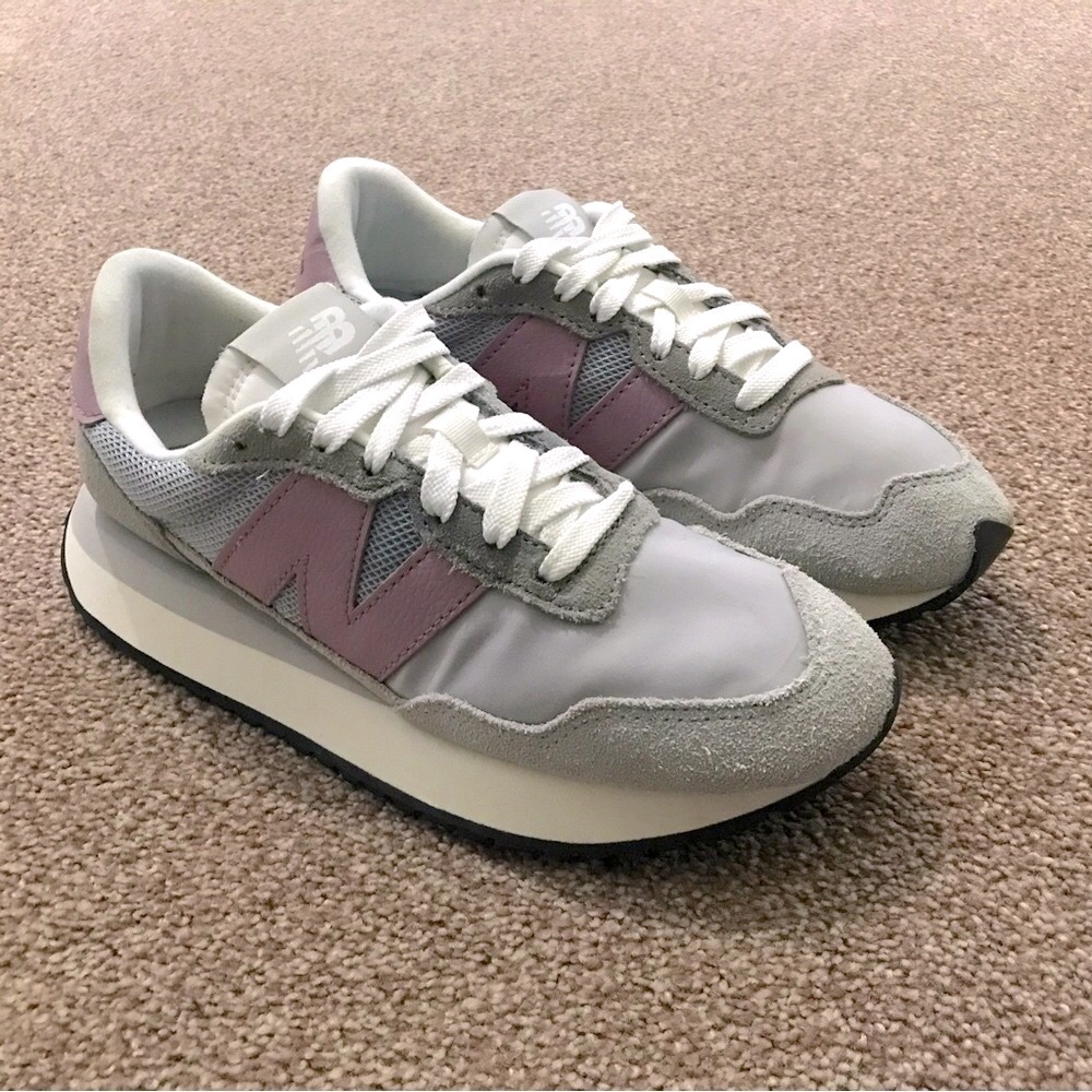 New Balance 237 Sneaker Size 7